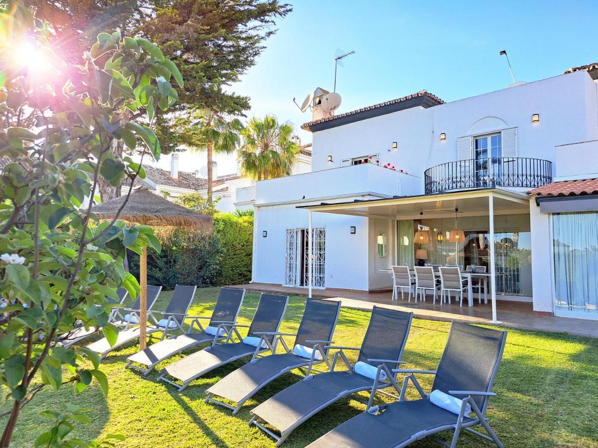Villa Lirios Village *